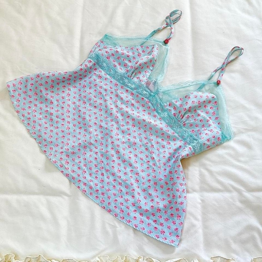 floral babydoll top y2k victoria's secret blue pink floral slip size largeā
